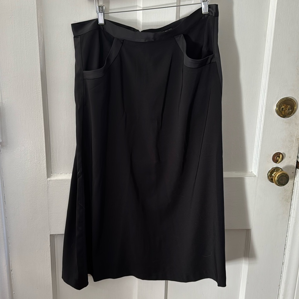 NWT - Banana Republic A-Line MIDI Tuxedo Skirt - Size 14 - Black